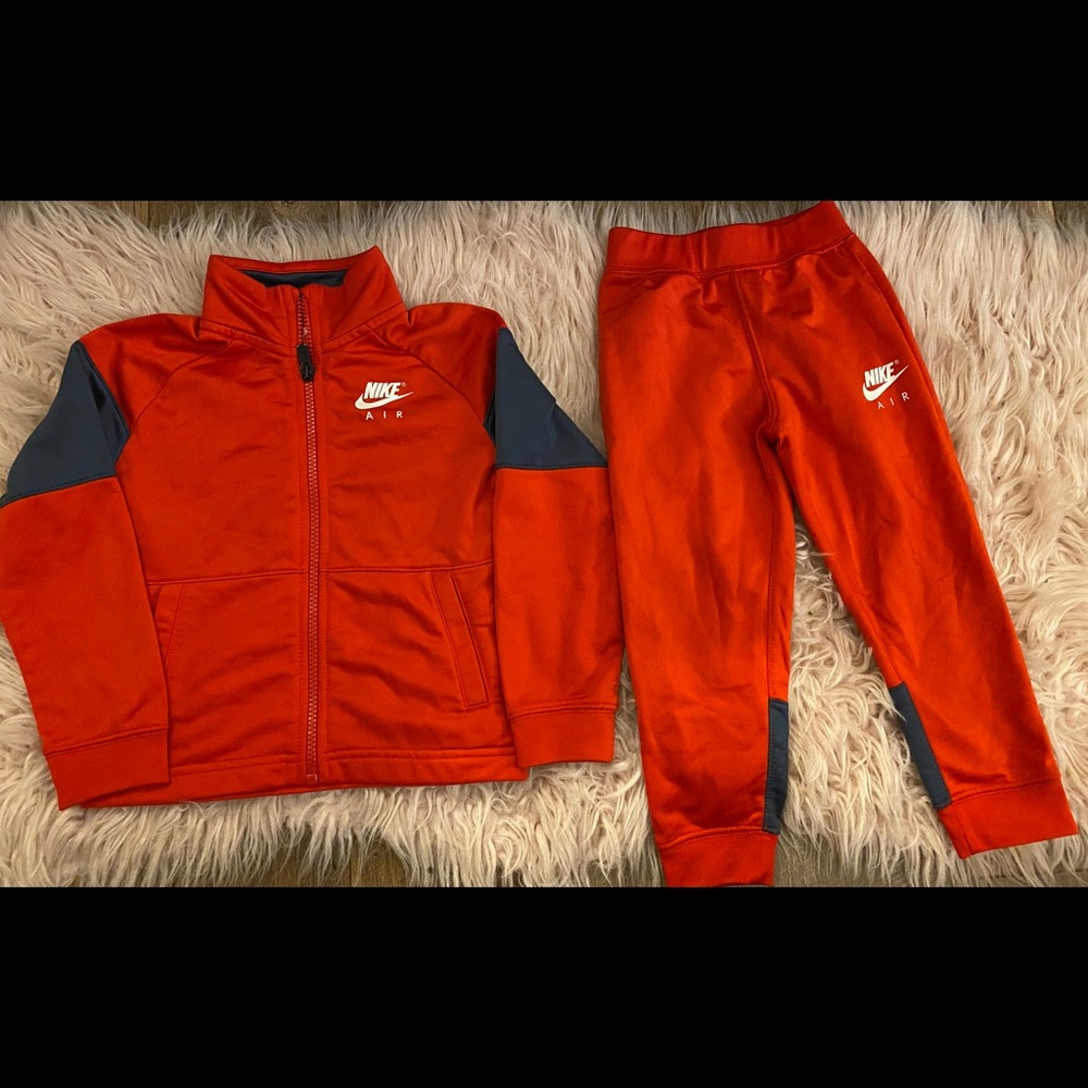 Toddler boys Nike set